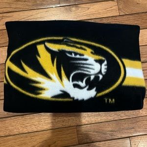 Mizzou small throw (blanket).